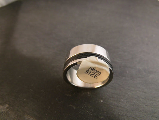 Edelstahl Ring Fingerring mit Gummielement Größe 19