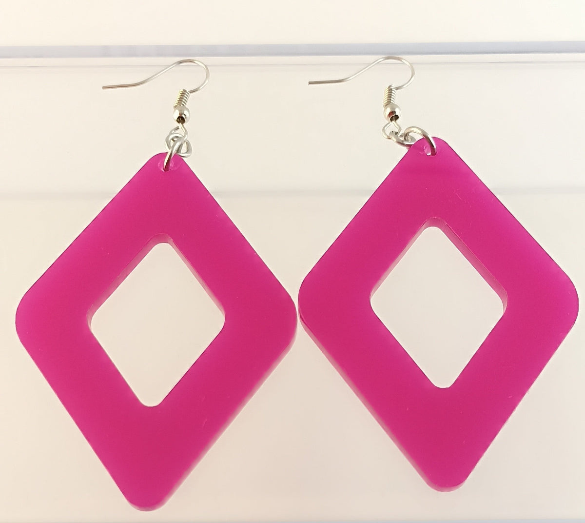 statement-ohrringe-vintage-80er_jahre-80er-xxl-eckig-silber-edelstahl-fuchsia