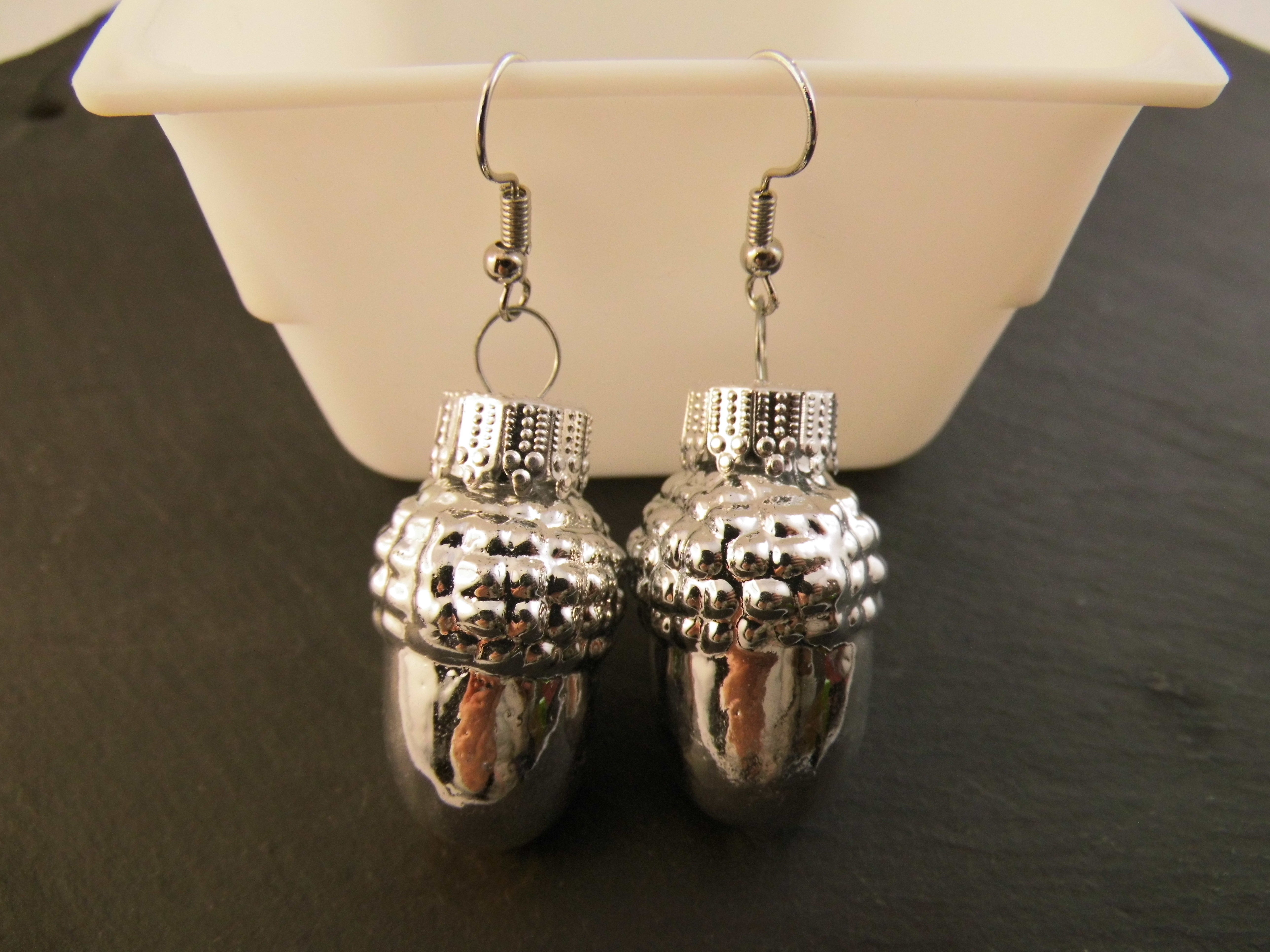 Weihnachtskugel Ohrringe Glas Eicheln verschiedene Farben