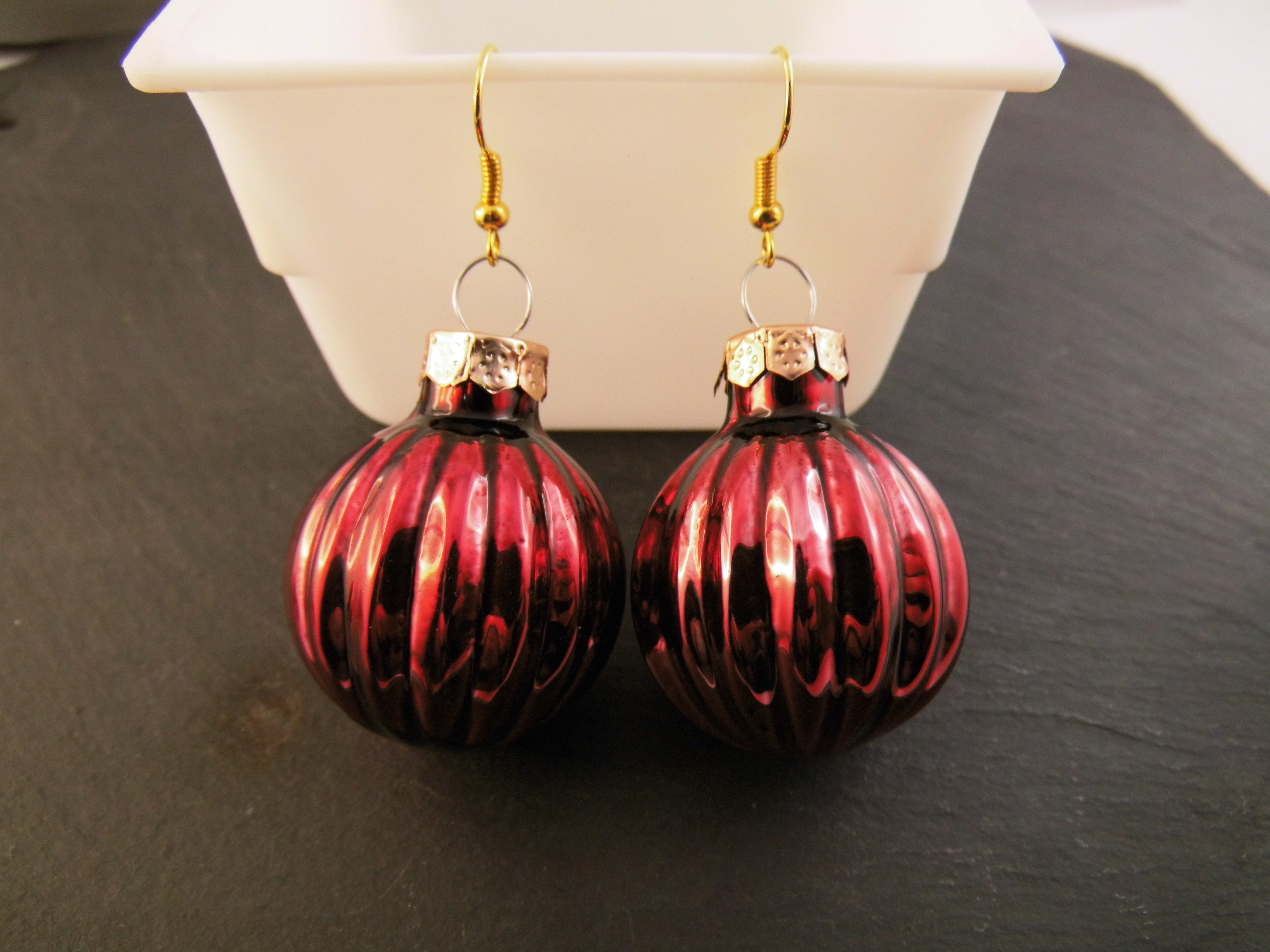 Weihnachtskugel Ohrringe Glas gerippt 2,5 cm verschiedene Farben