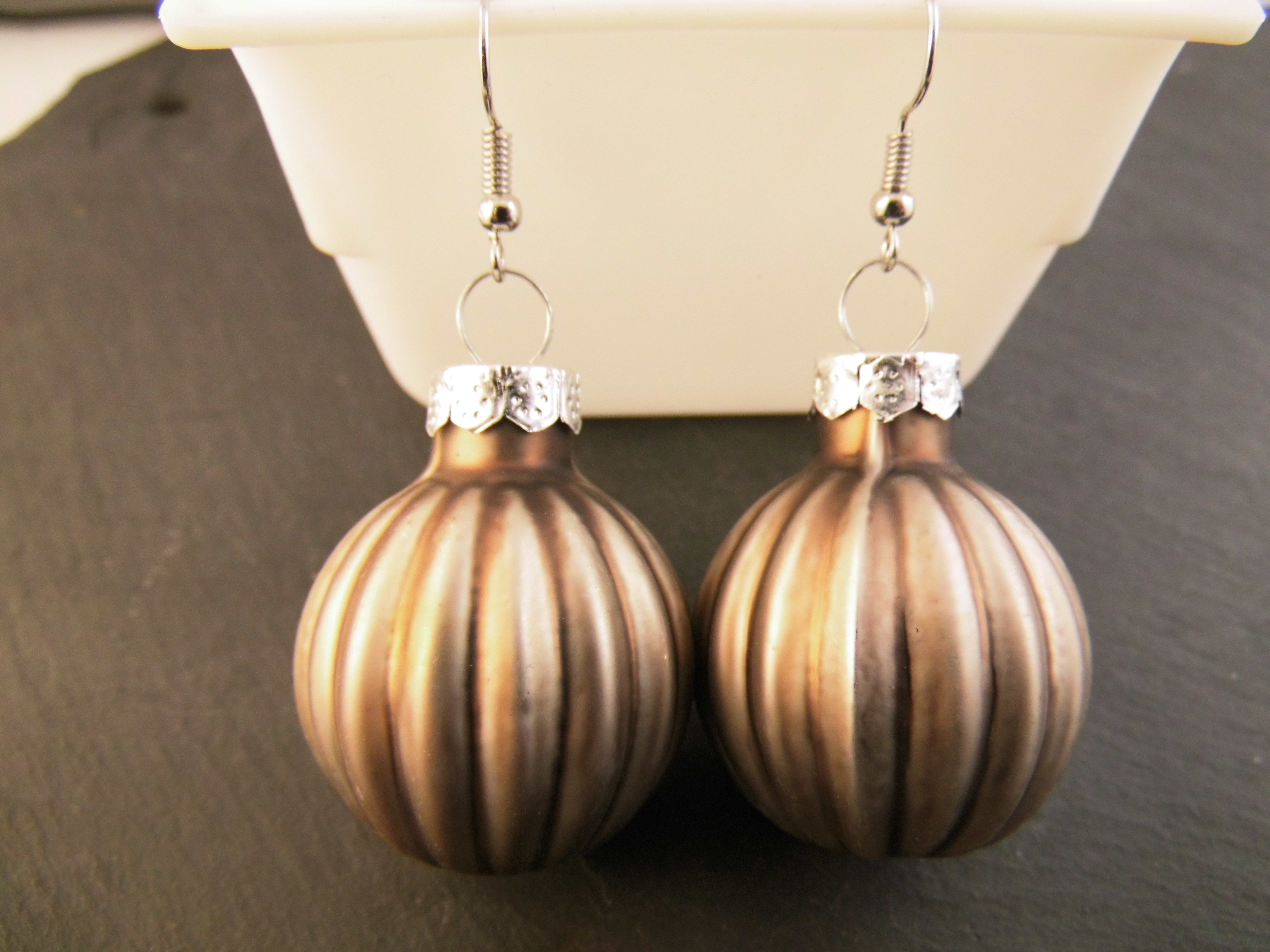 Weihnachtskugel Ohrringe Glas gerippt 2,5 cm verschiedene Farben