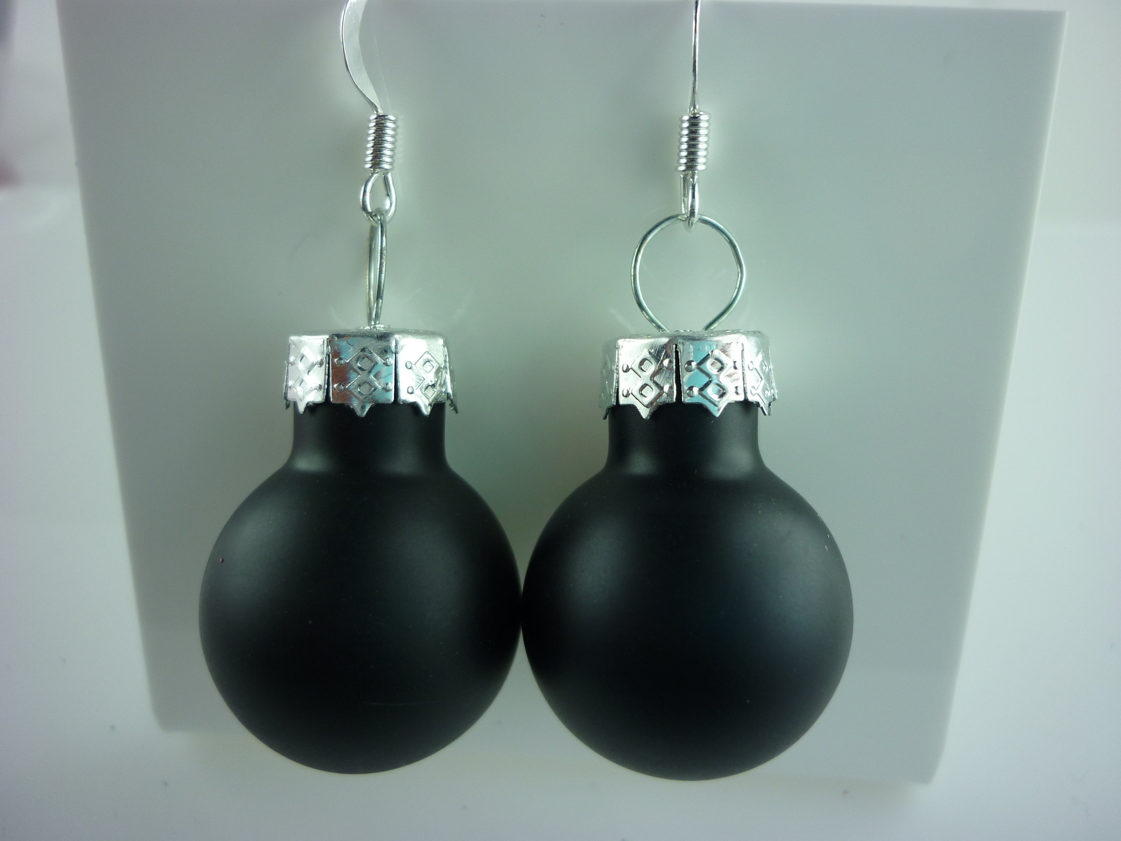 Weihnachtskugel Ohrringe einfach Glas 2 cm verschiedene Farben