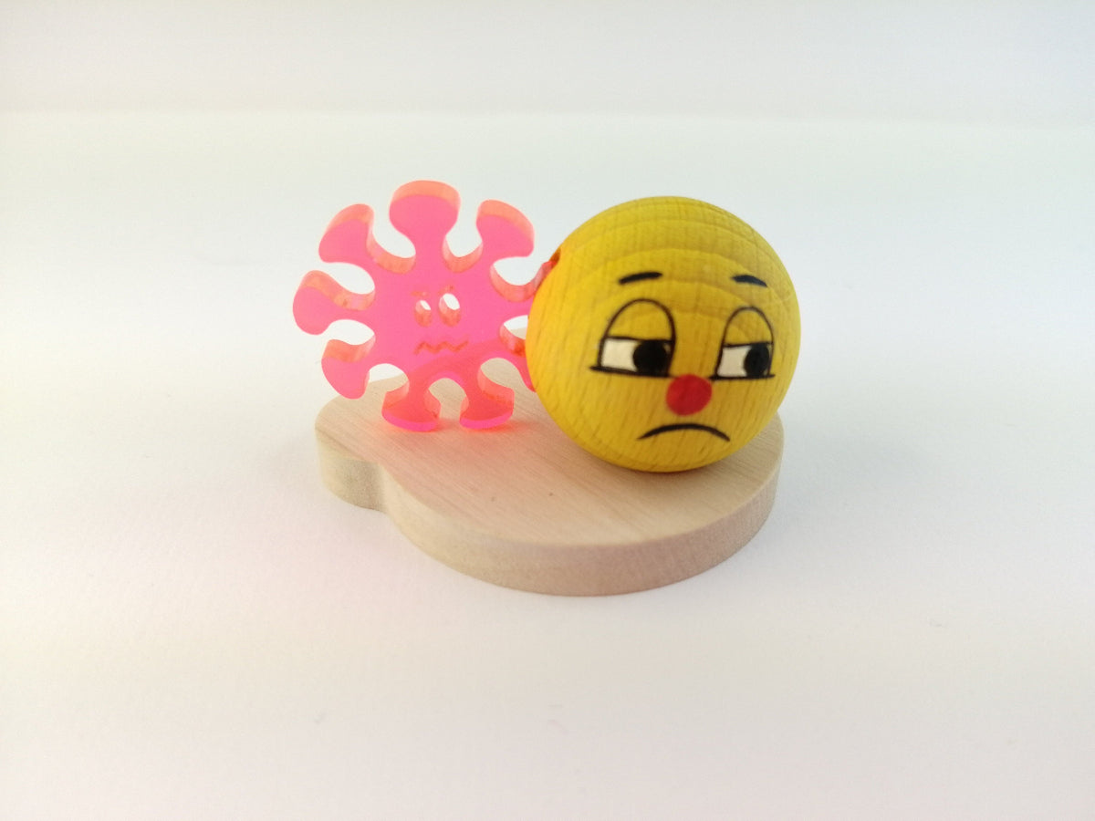 emotions-figur-holz-miniatur-smilinka-smiley-virus-sammelfigur-hell