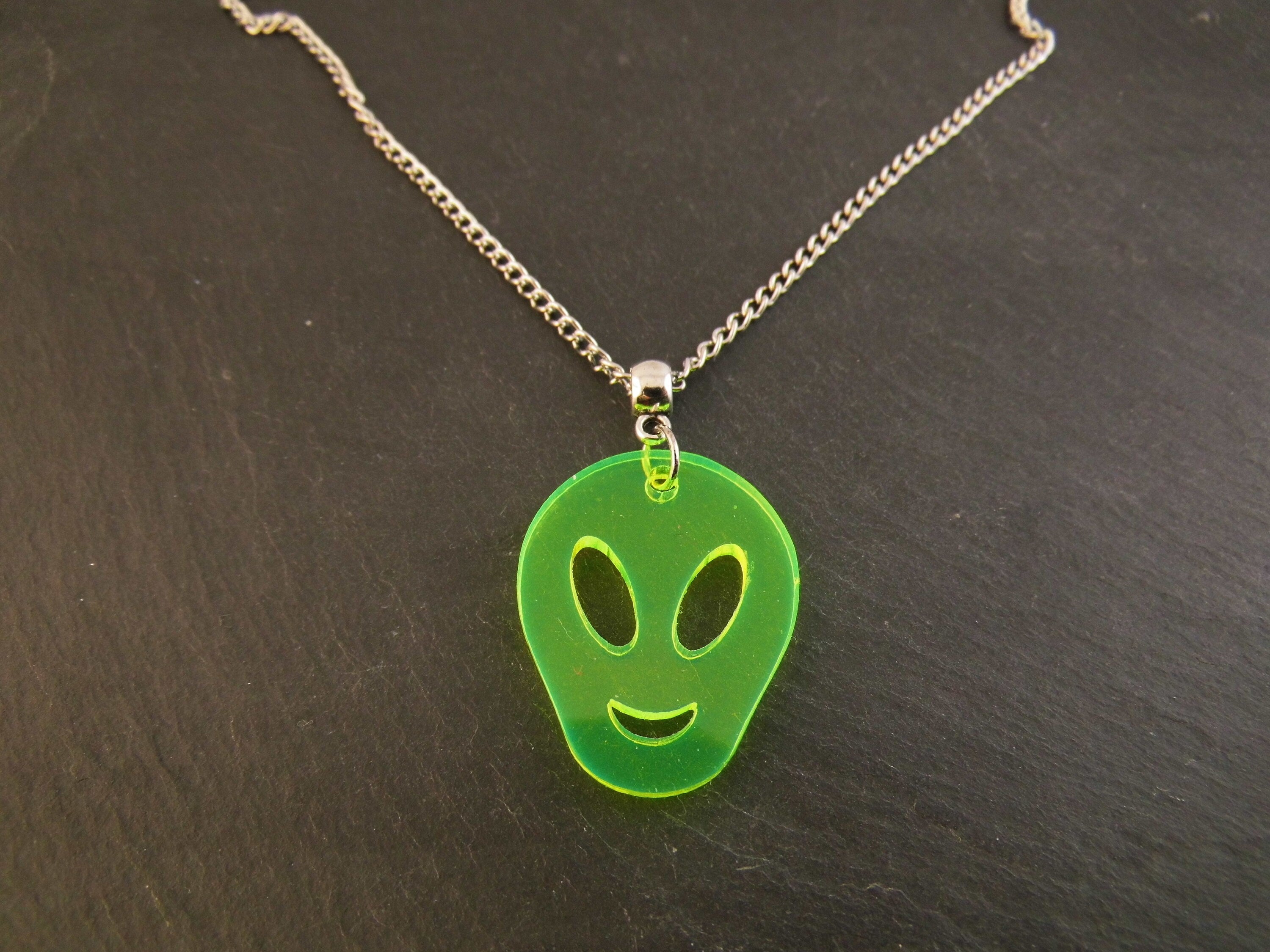 925er Echt Silber Kette mit Alien Anhänger fluoreszierend verschiedene Farben