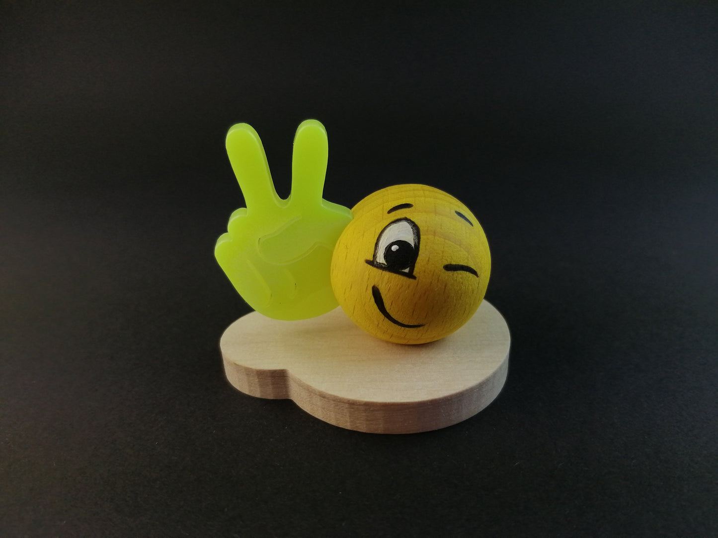 Miniatur Figur Holz "Smilinka" Peace Sammelfigur