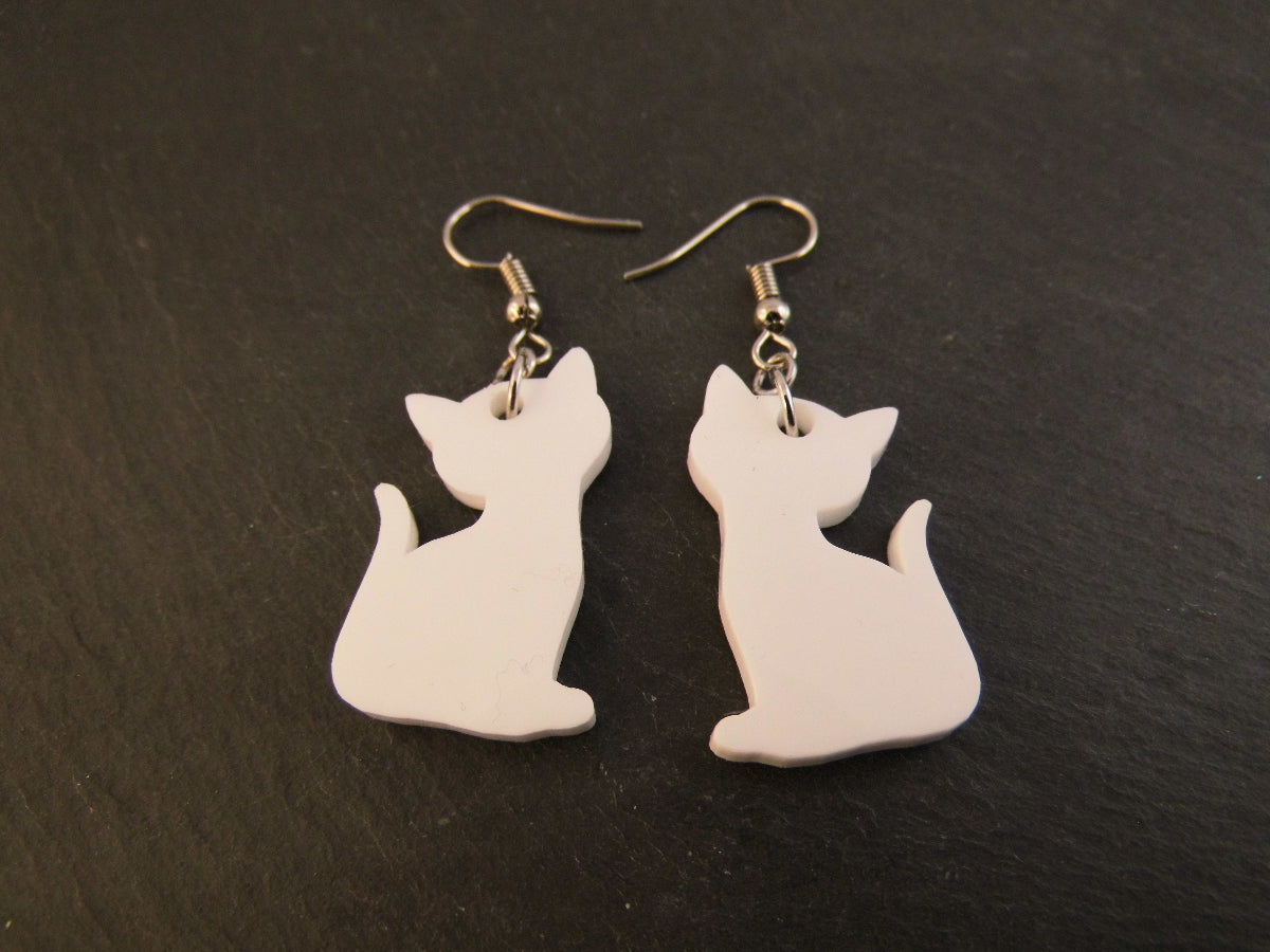 katzen-ohrringe-acryl-katze-weiss-cat-925er-silber- edelstahl
