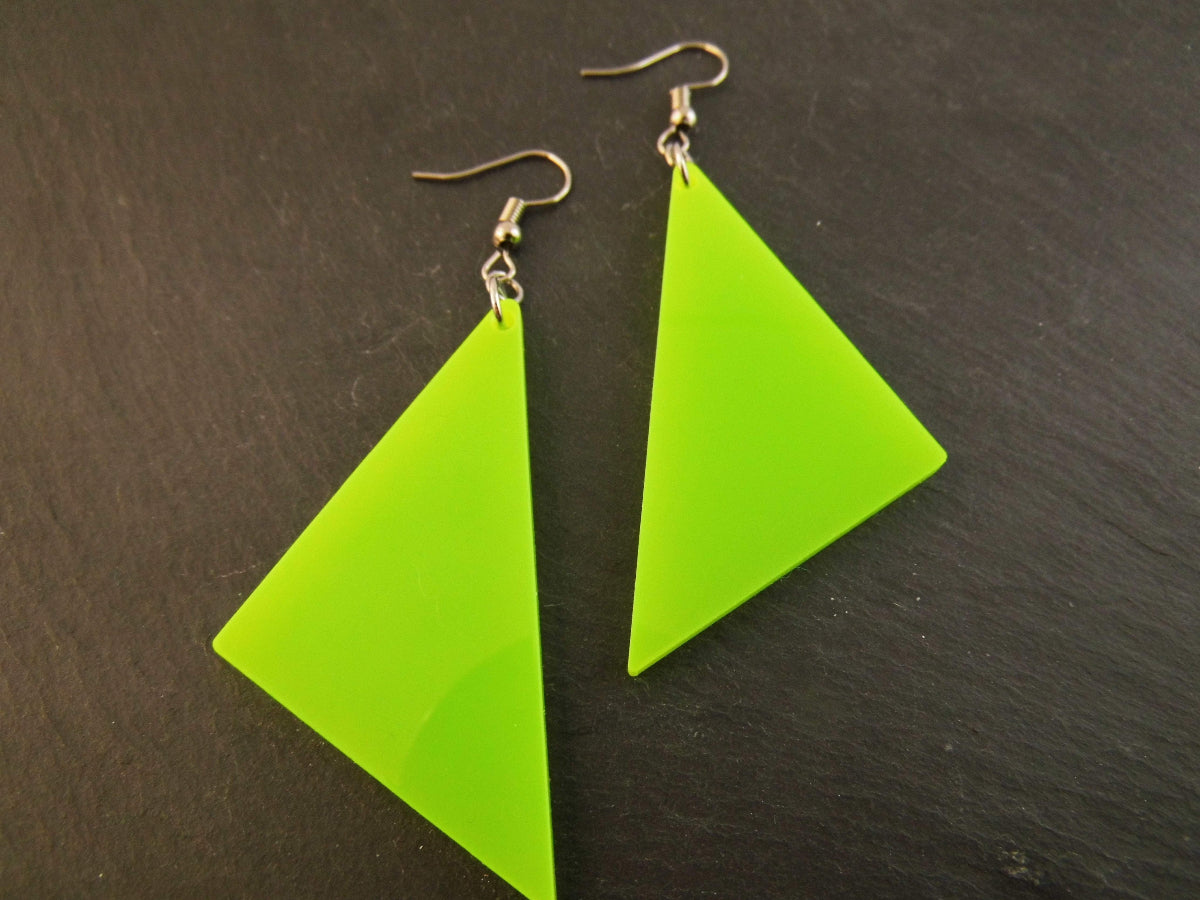 ohrringe-vintage-80er jahre-neon-gruen-dreieck-silber-edelstahl