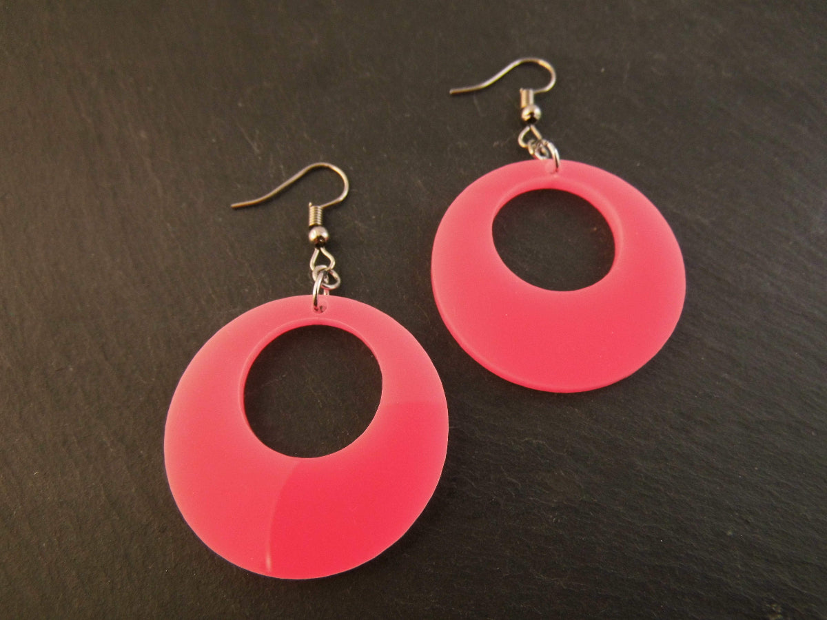 ohrringe-vintage-rund-80erjahre-neon-pink-silber-edelstahl